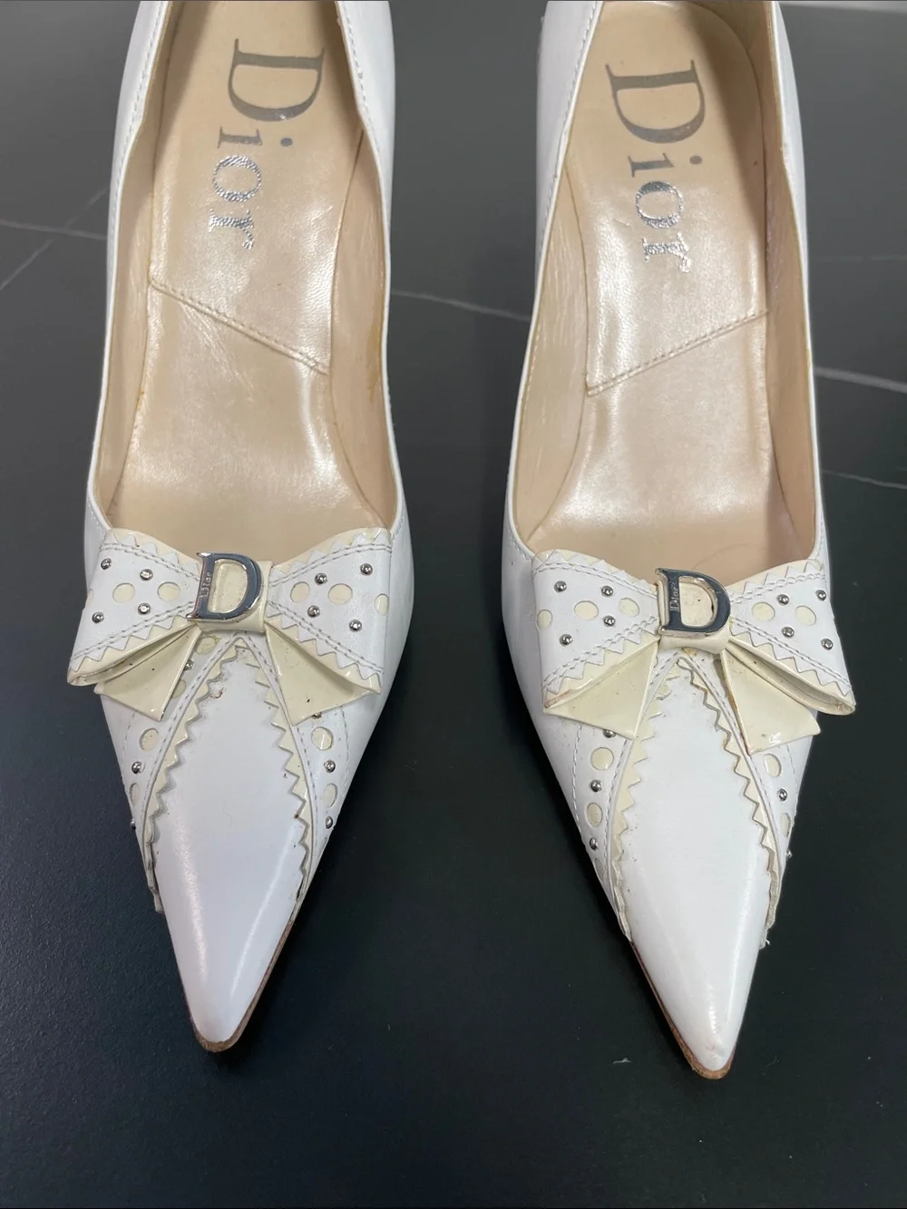 CHRISTIAN DIOR WHITE LEATHER D-TRICK PUMPS BY JOHN GALLIANO  FTL-08-192